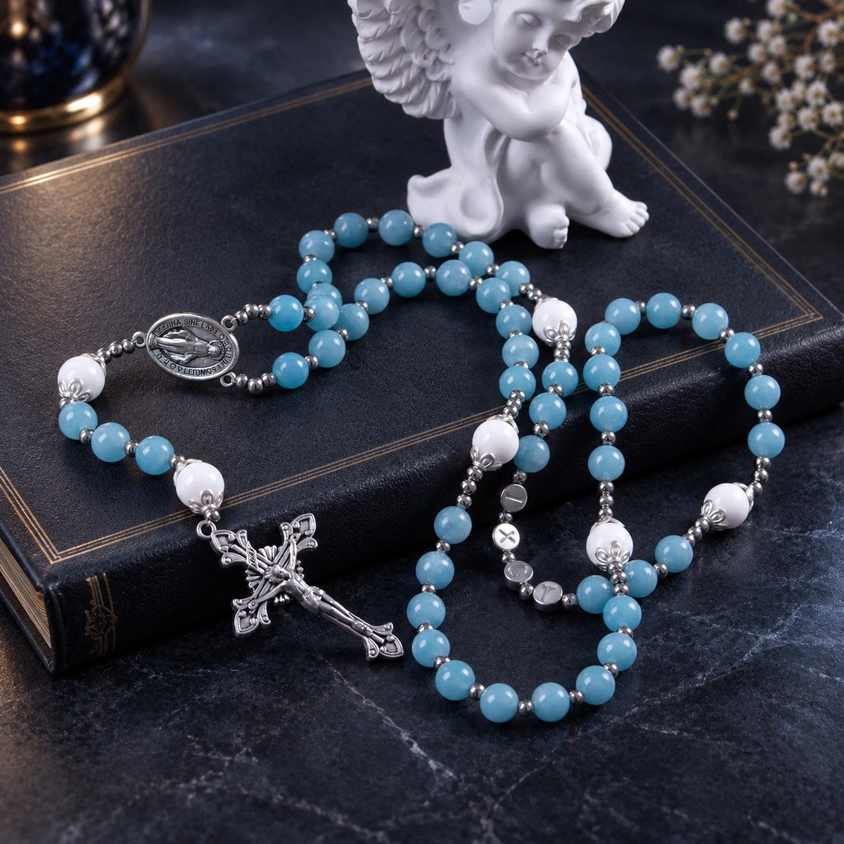 Rosario católico azul